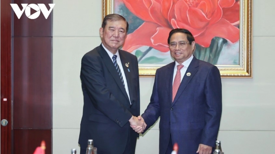 PM Chinh meets with Japanese and Indian counterparts in Laos